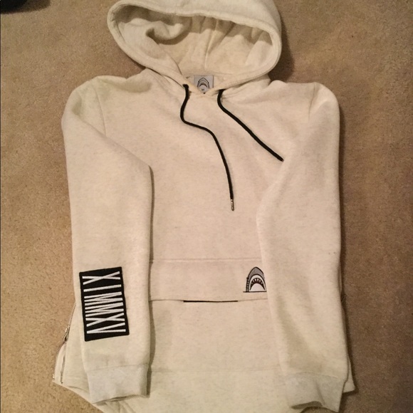 Sweatshirt size M - Picture 1 of 3